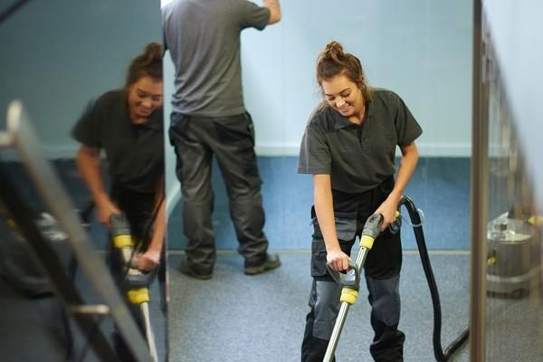 rengøring esbjerg erhvervsrengøring kontorrengøring støvsugning 600×400 rengøring esbjerg erhvervsrengøring kontorrengøring støvsugning